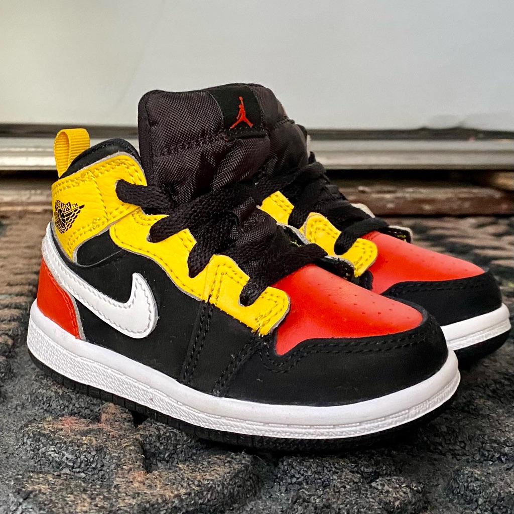 Euc Nike Air Jordan 1 Retro Mid Amarillo Team Orange Toddler Sneaker Size 6